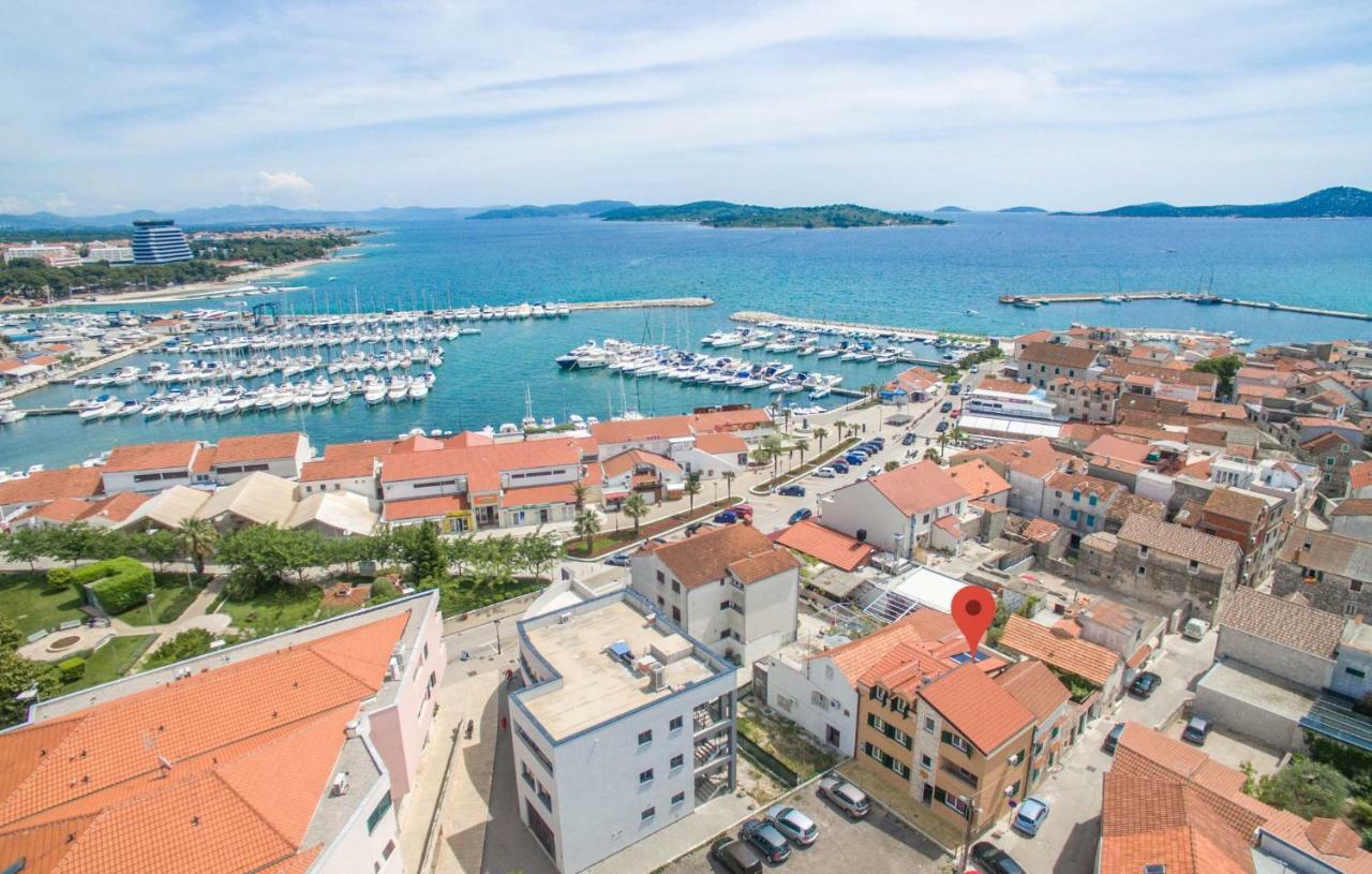 Apartments Villa-Ines Center Vodice Esterno foto