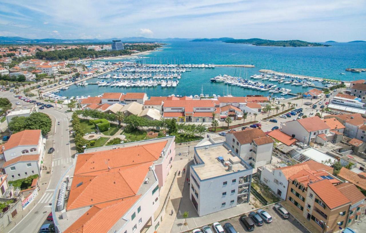 Apartments Villa-Ines Center Vodice Esterno foto